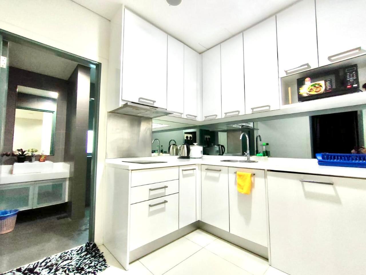 Klcc One Bedroom Apt & Studio Kuala Lumpur Luaran gambar